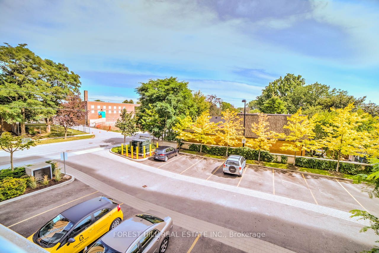 3865 Lake Shore Blvd W, #217