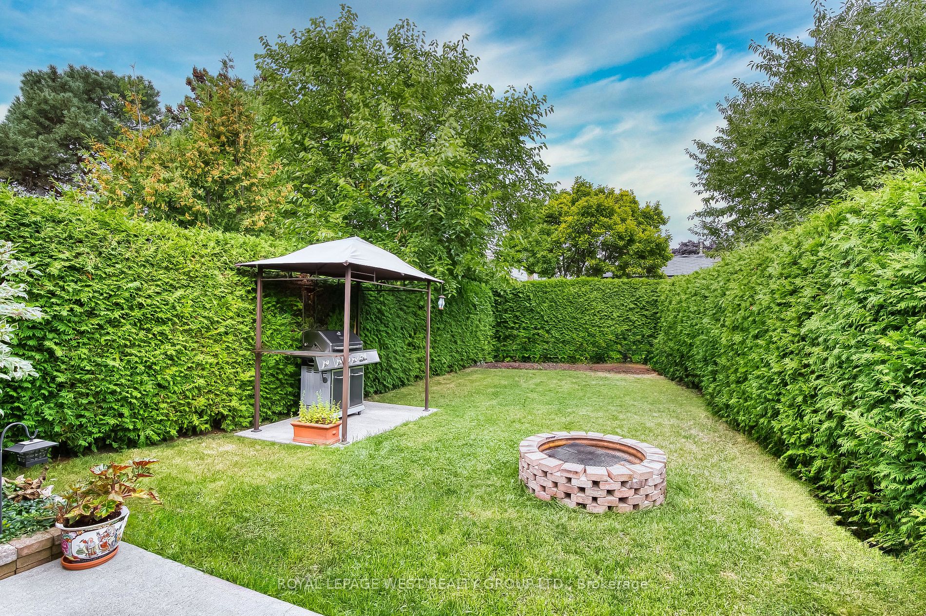 2363 Whaley Dr