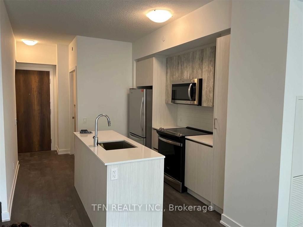 251 Manitoba St, #109