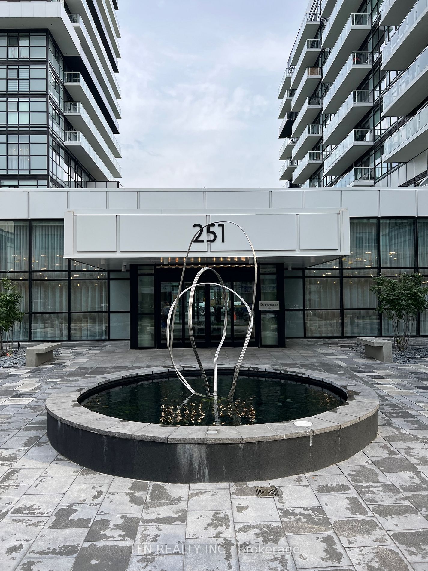 251 Manitoba St, #109