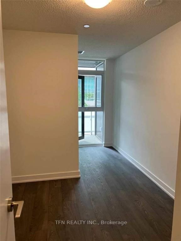 251 Manitoba St, #109