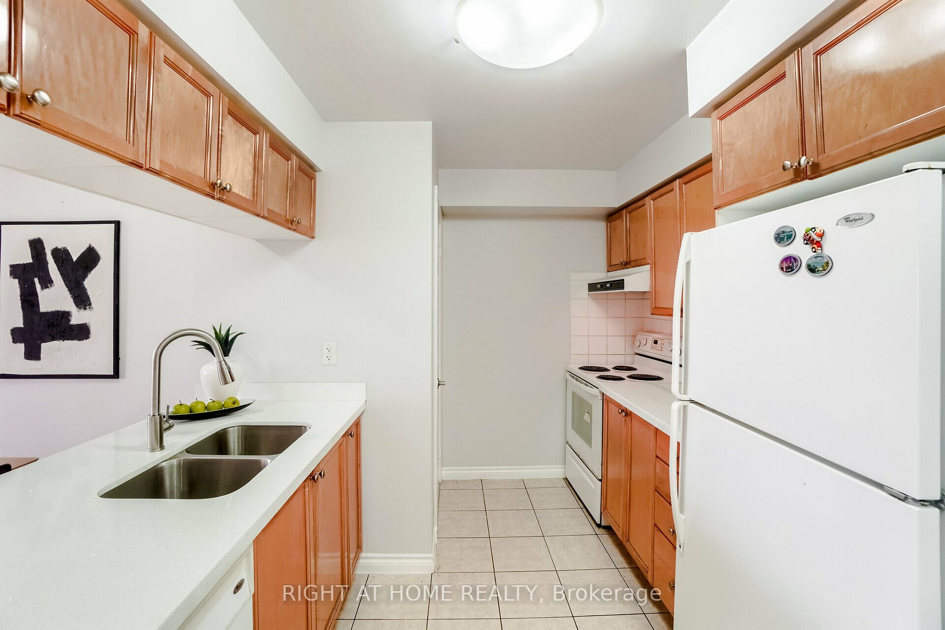 3888 Duke Of York Blvd, #1622
