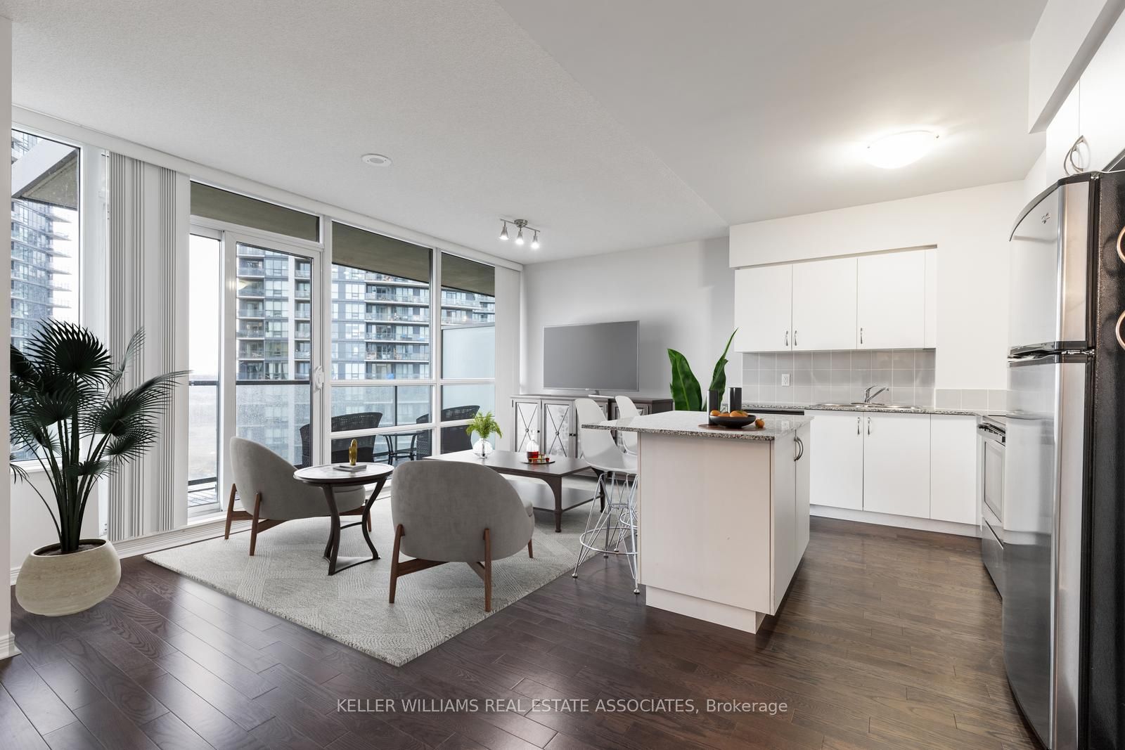 2230 Lake Shore Blvd W, #1705