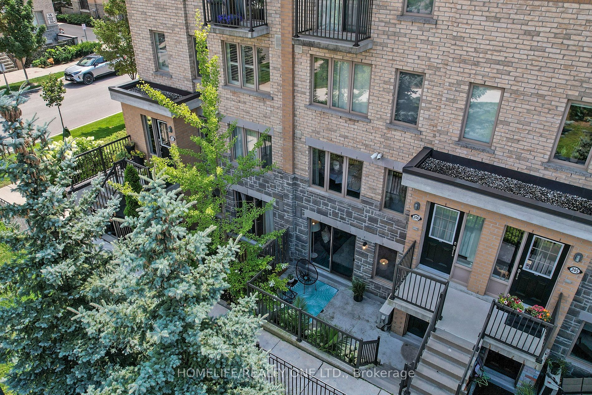 16 Foundry Ave, #Th 106