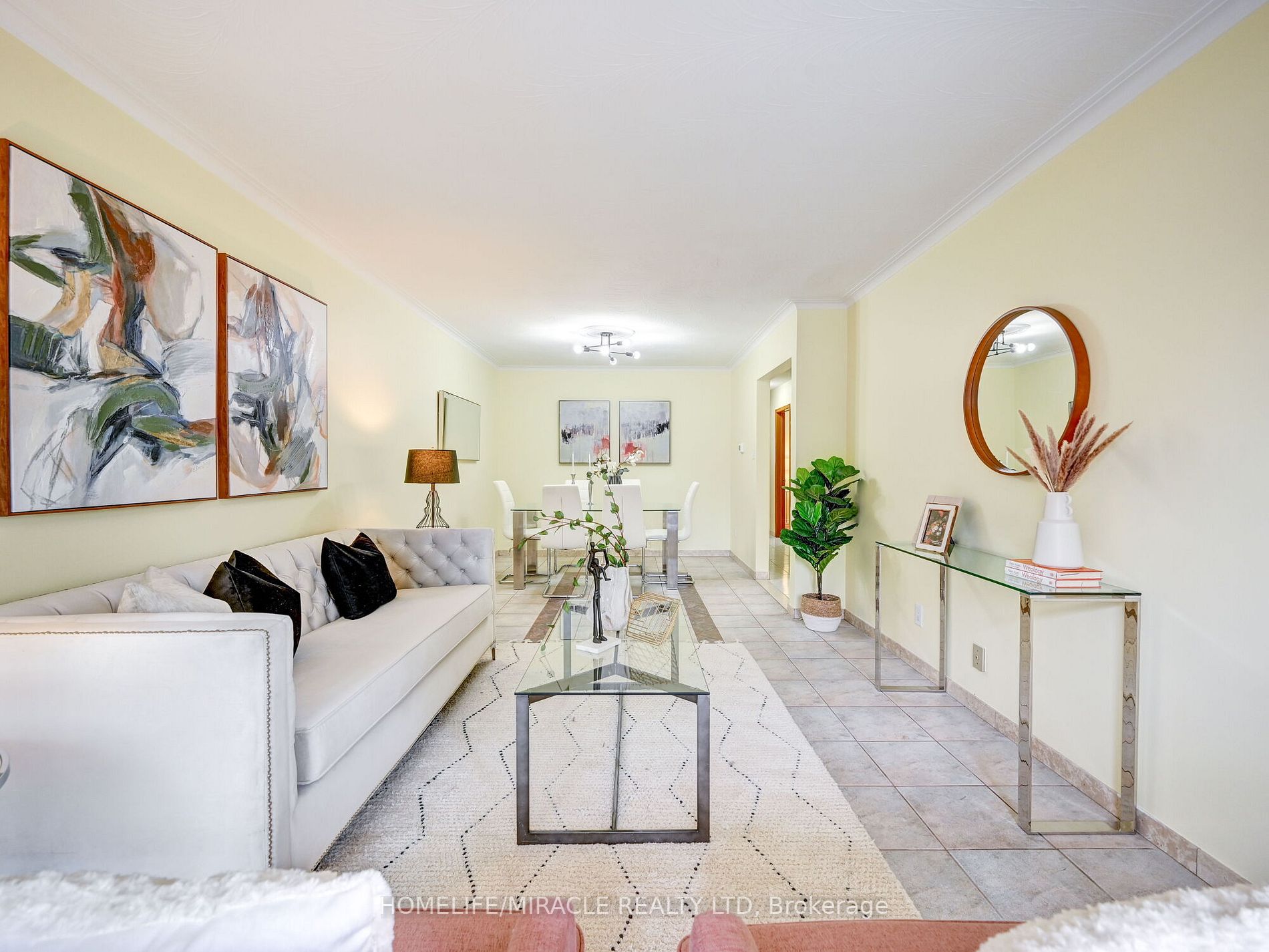 15 Grenadine Crt