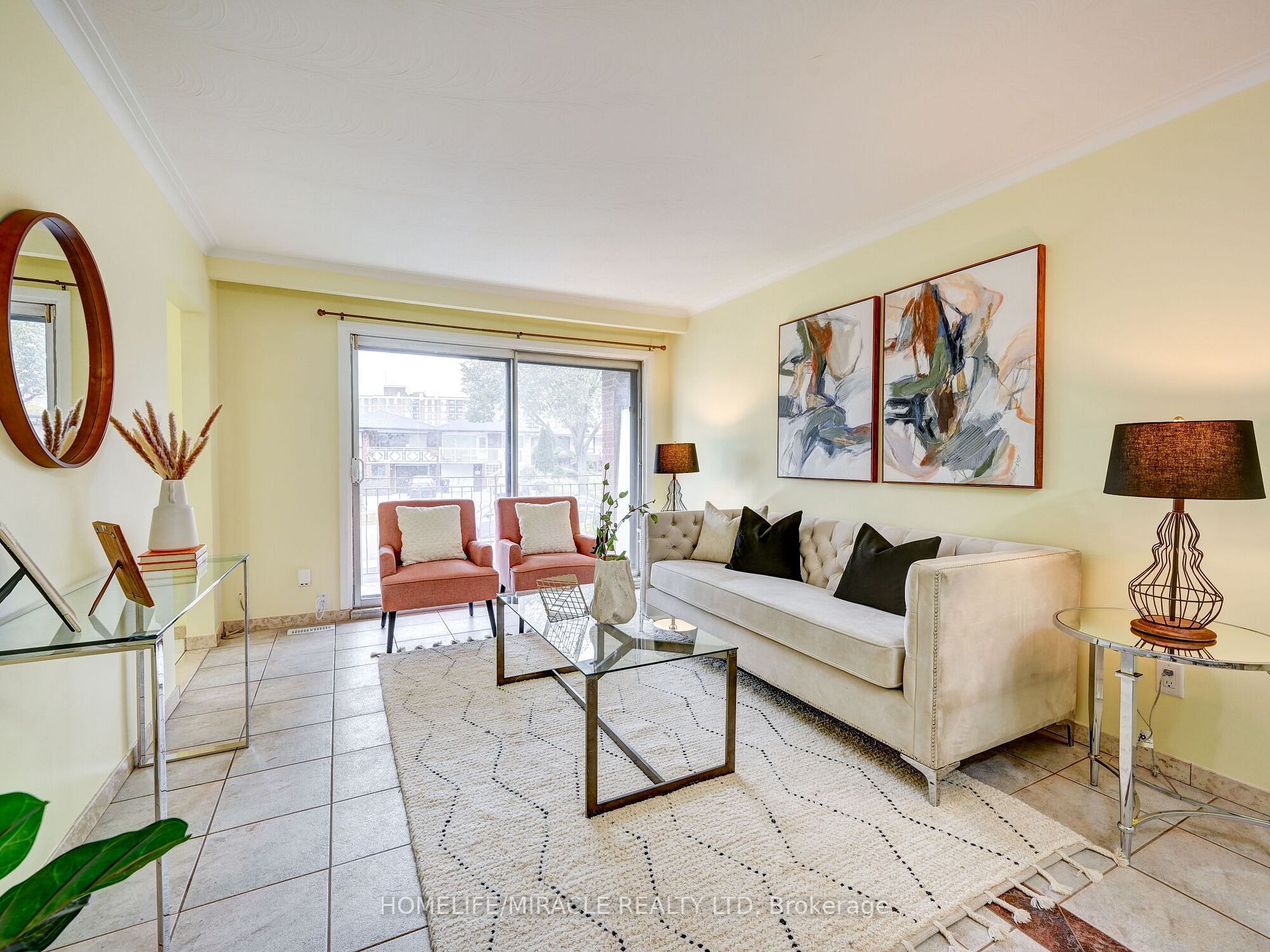 15 Grenadine Crt