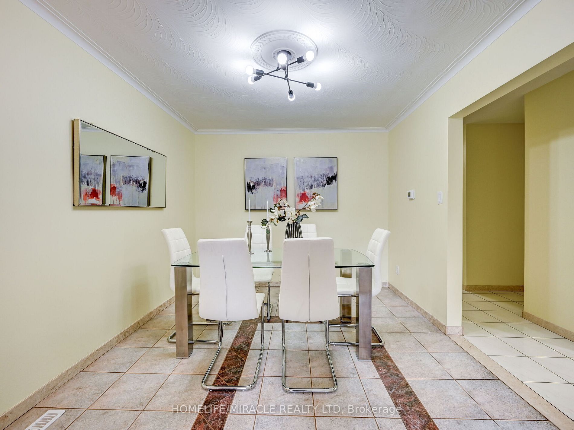 15 Grenadine Crt