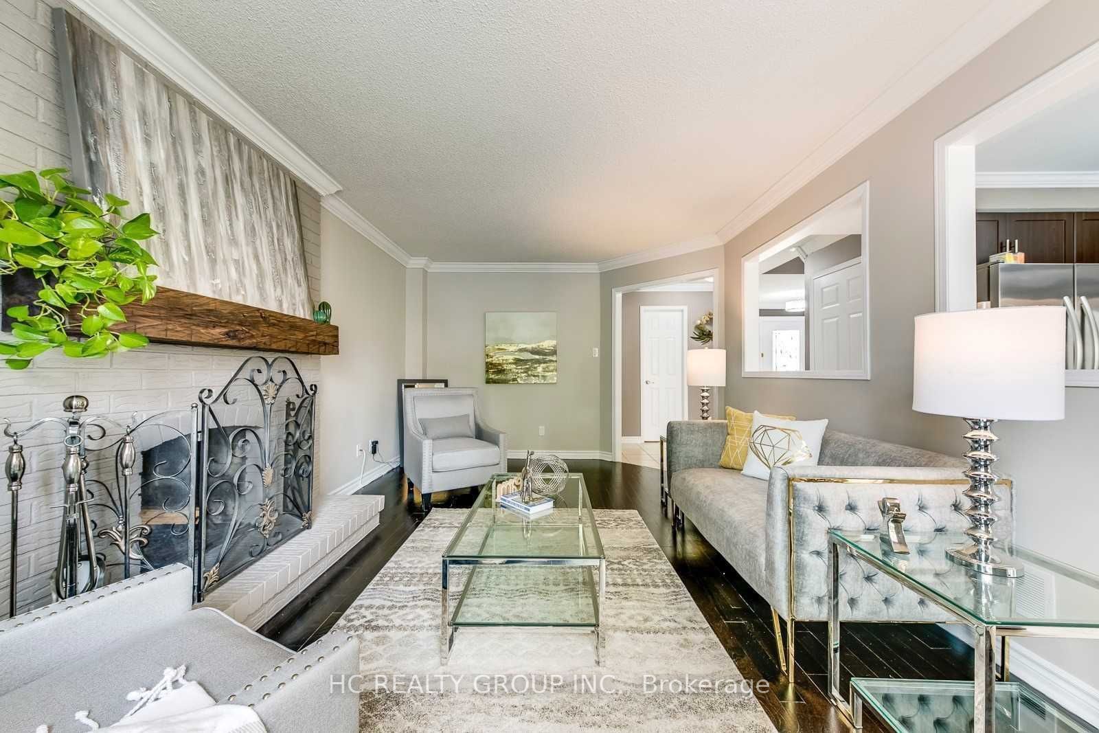 2759 Guilford Cres