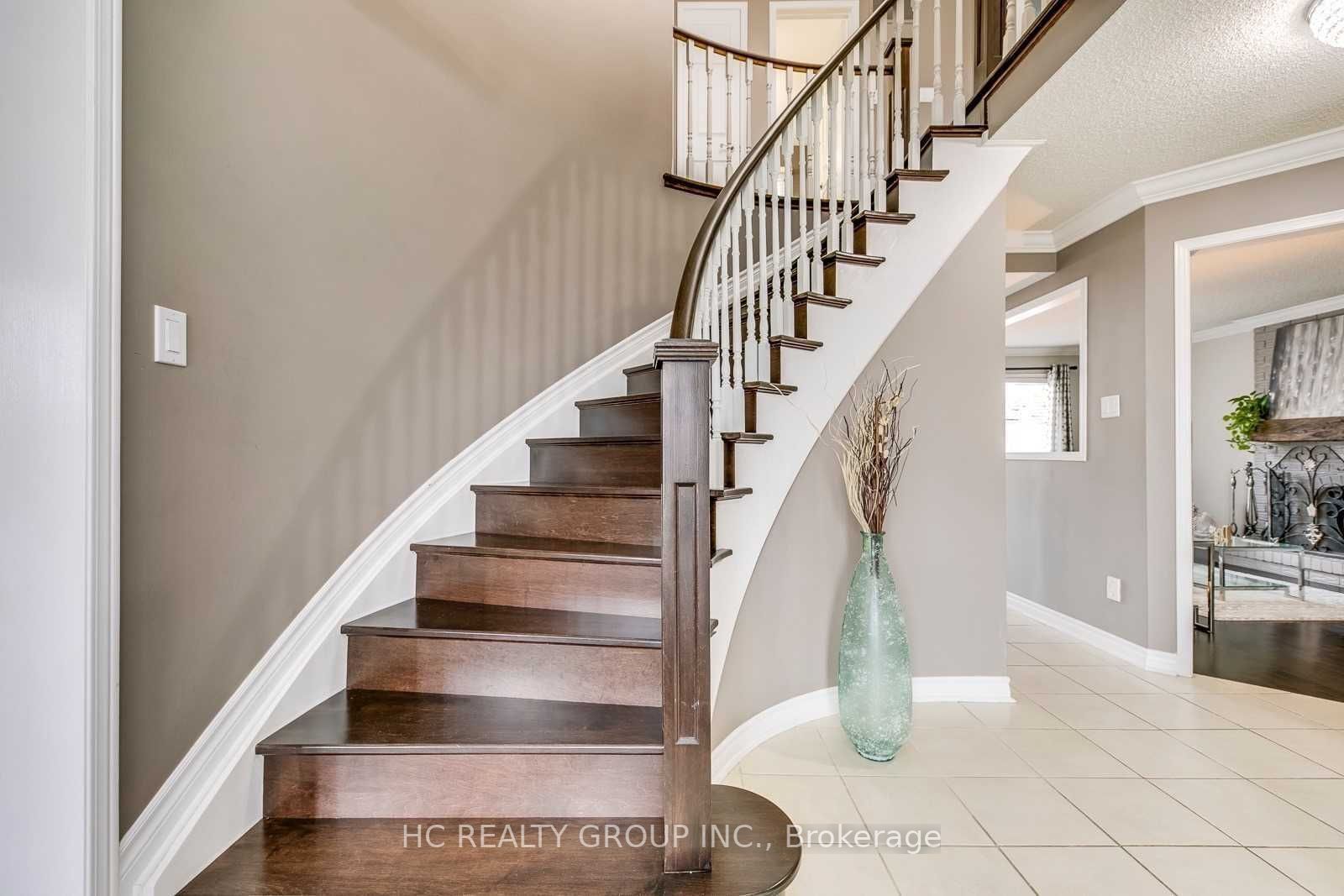 2759 Guilford Cres