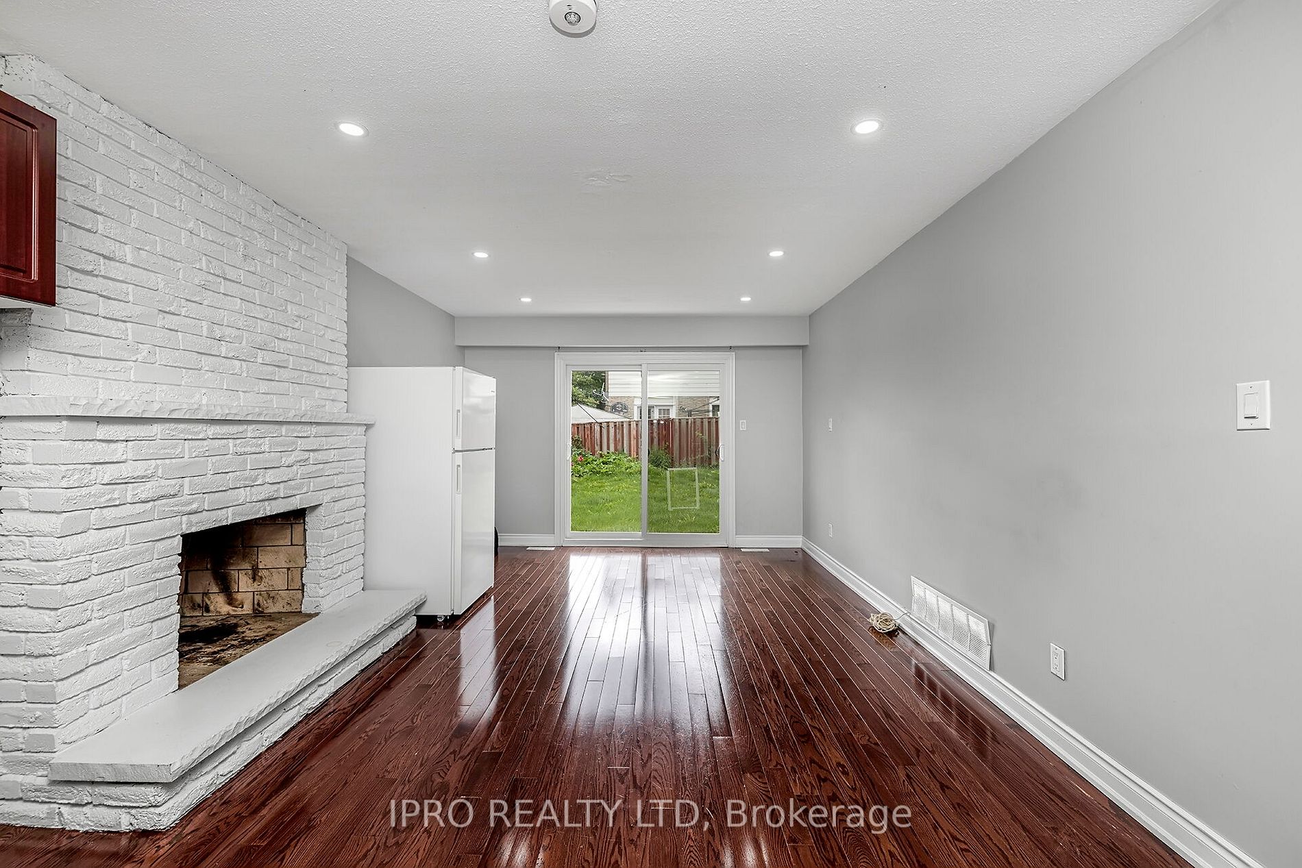 29 Abell Dr