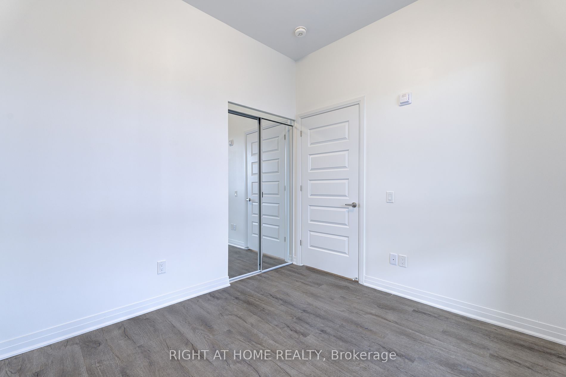 460 Gordon Krantz Avenue, #610