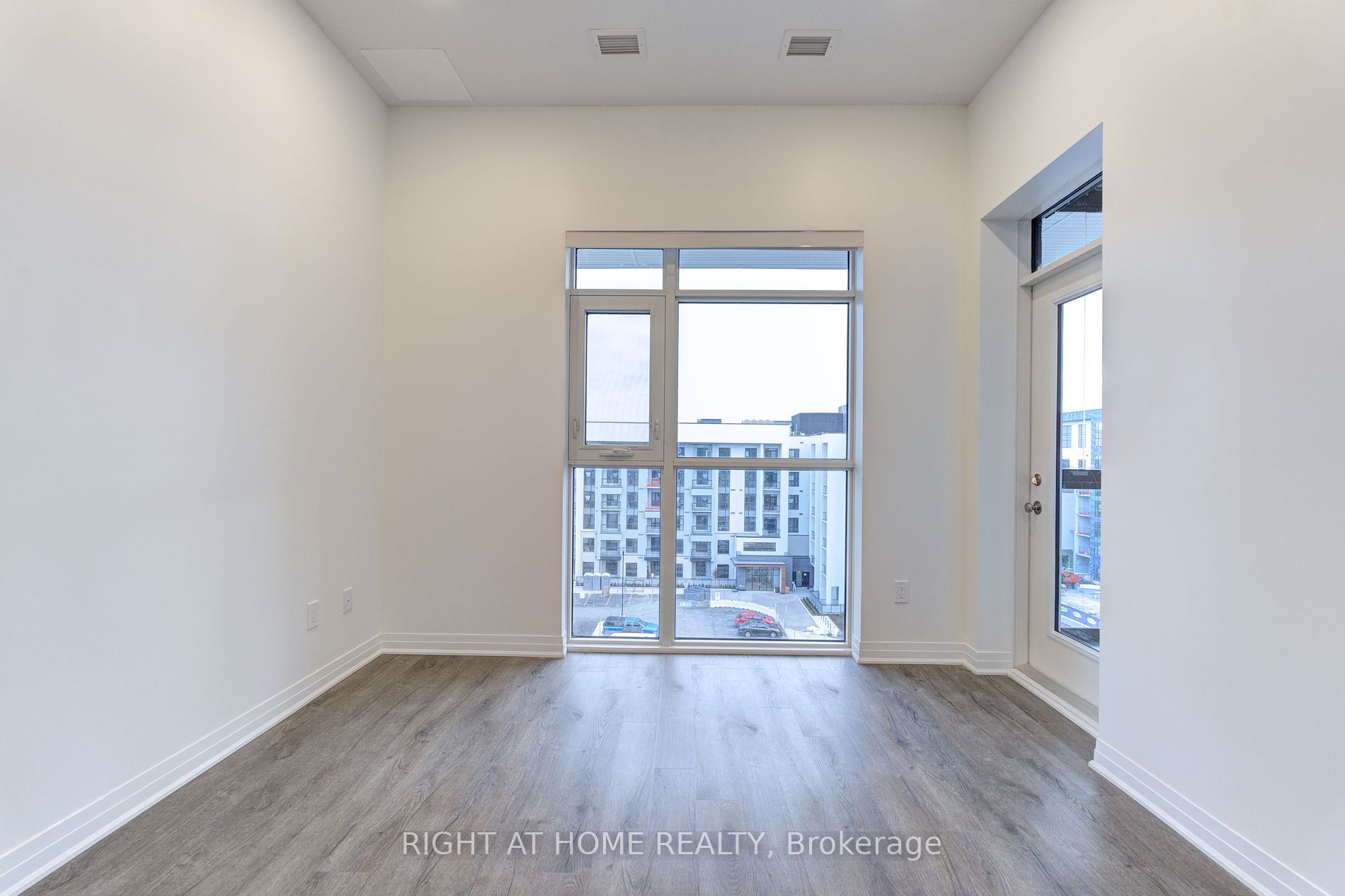 460 Gordon Krantz Avenue, #610
