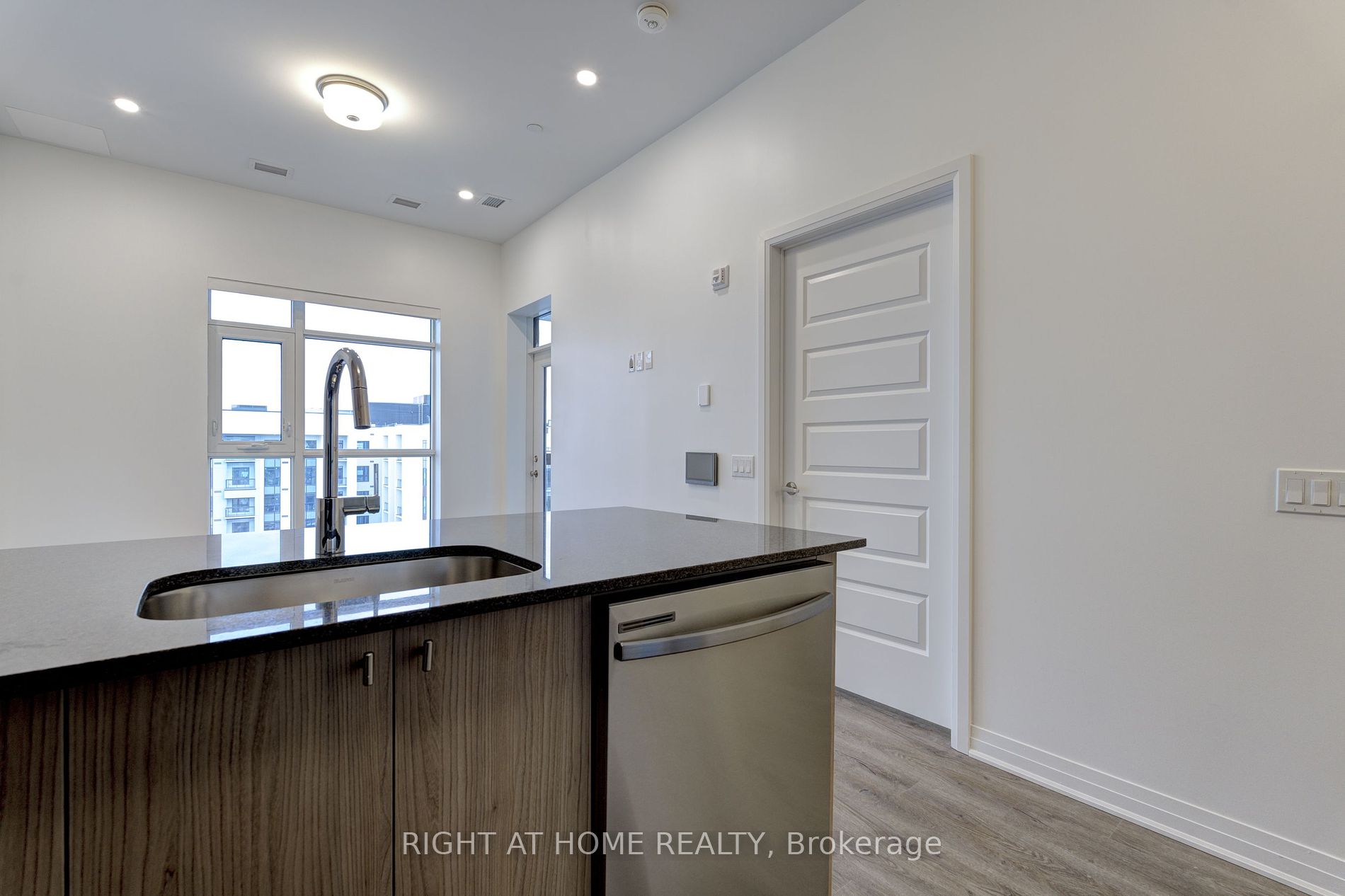 460 Gordon Krantz Avenue, #610