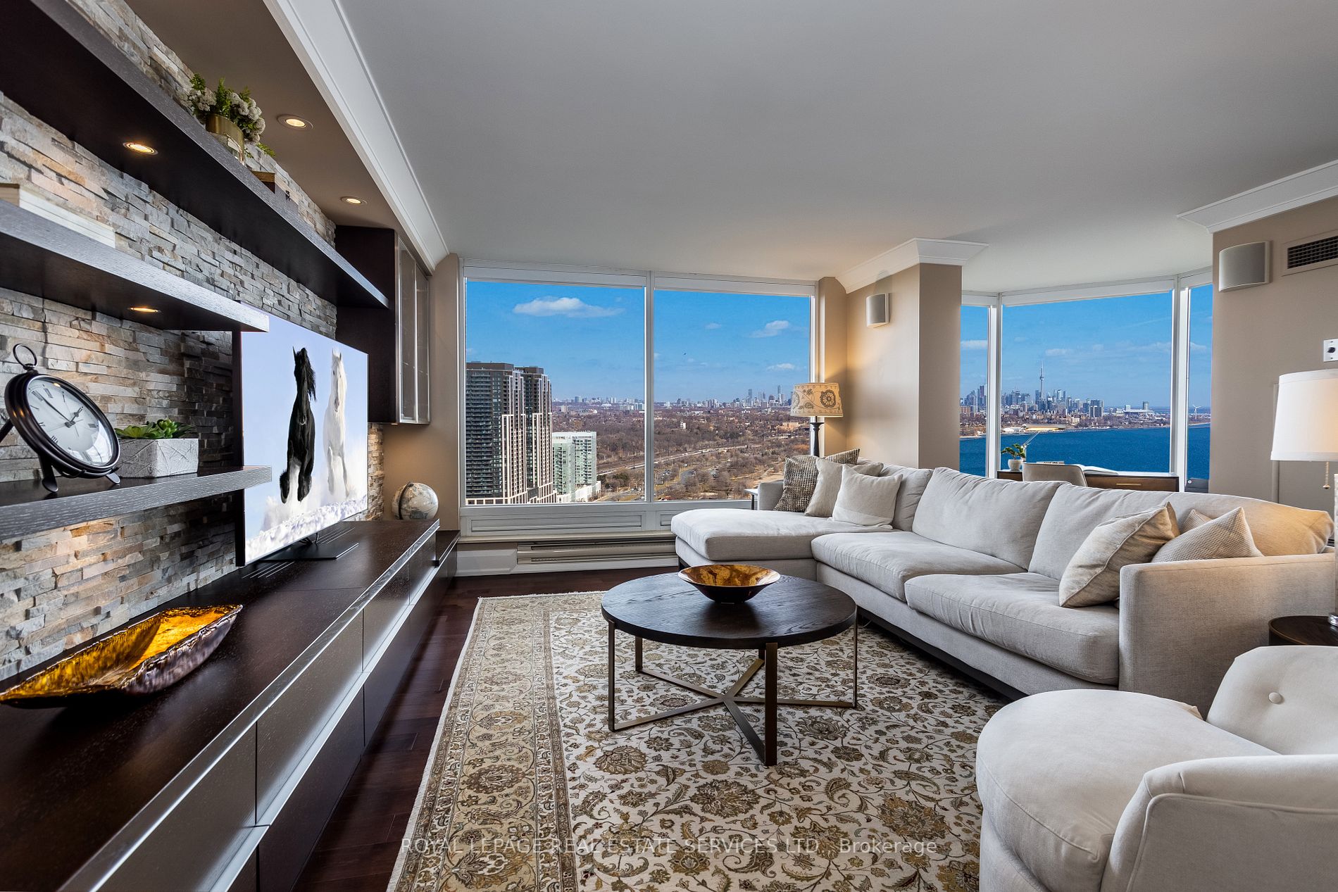 1 Palace Pier Crt, #3401