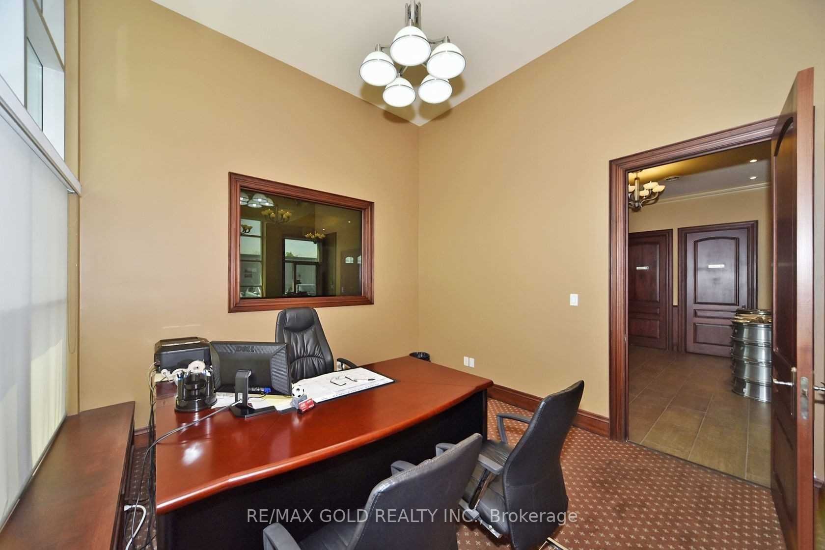 50 Brydon Dr