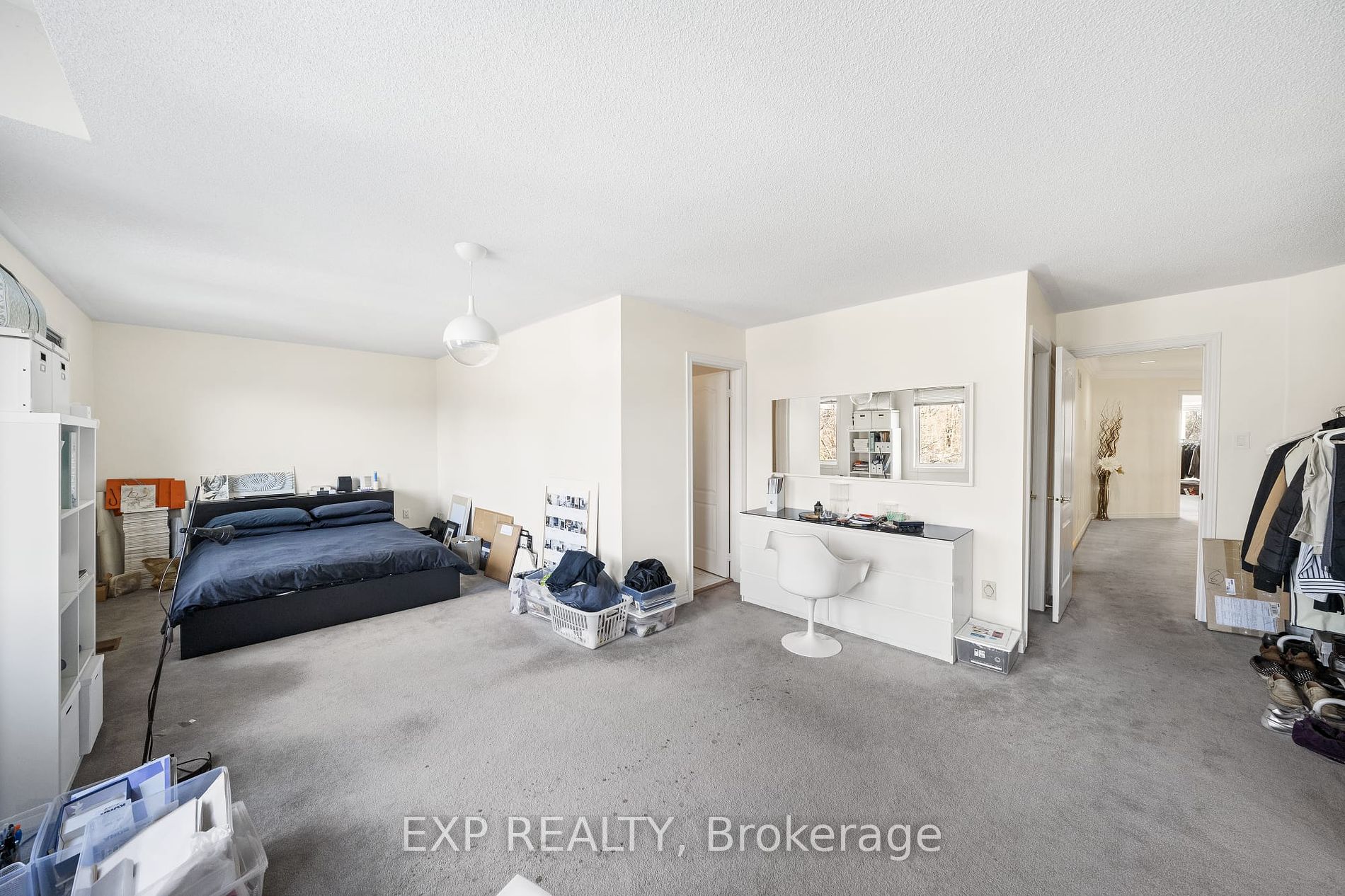 2166 Erin Centre Blvd