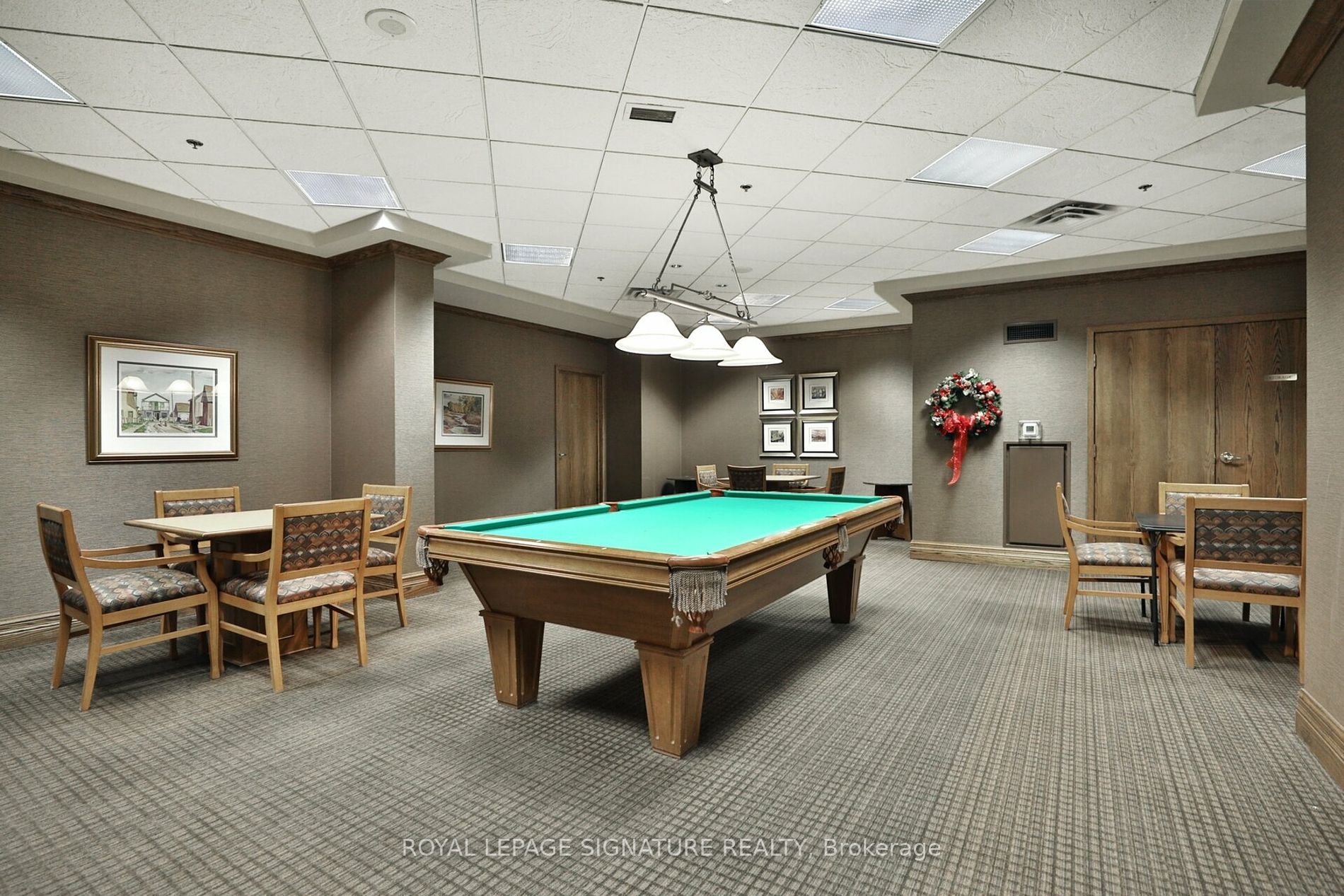 1900 The Collegeway S, #601