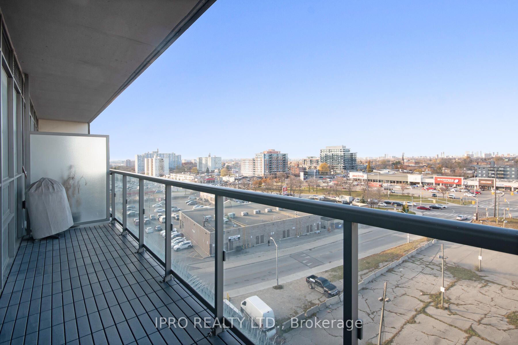 15 James Finlay Way, #910