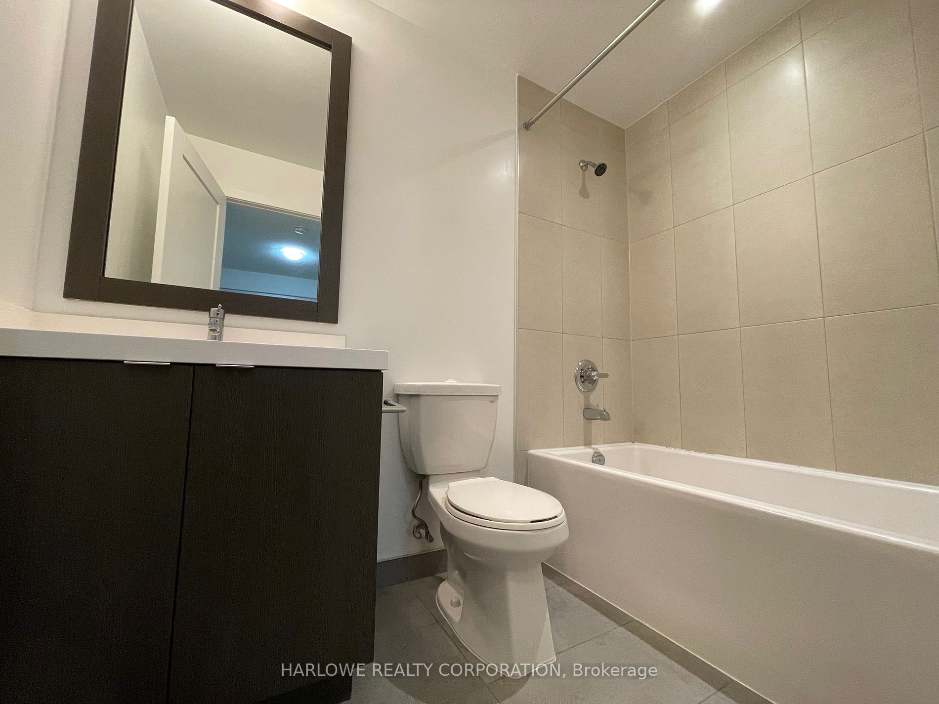 9 Mabelle Avenue, #3118