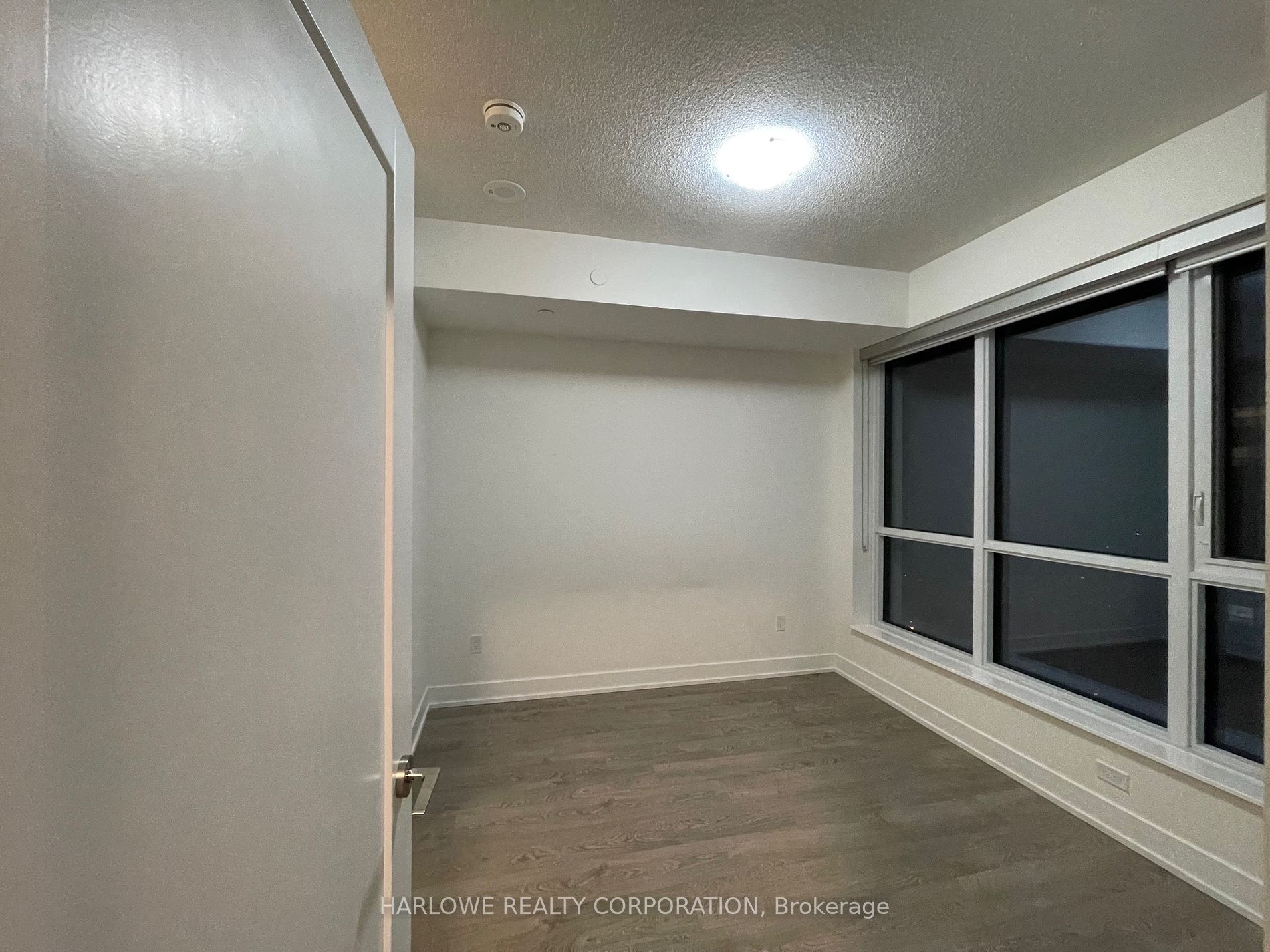 9 Mabelle Avenue, #3118