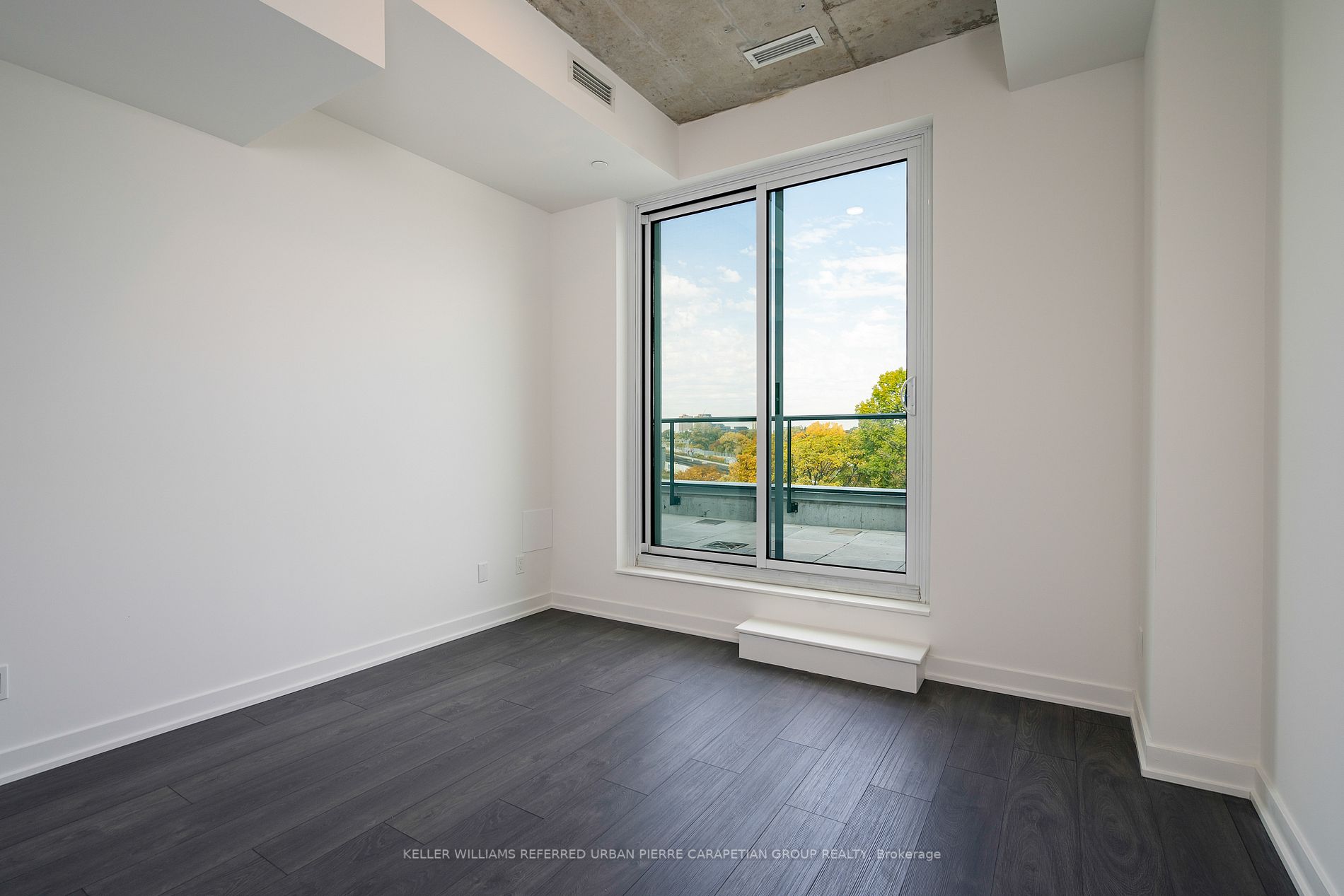 57 Brock Ave, #504