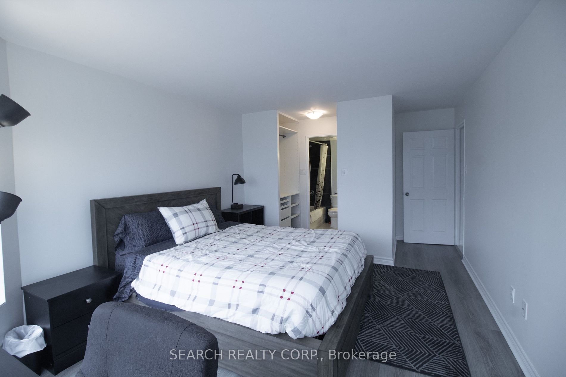 50 Kingsbridge Garden Circ, #1806
