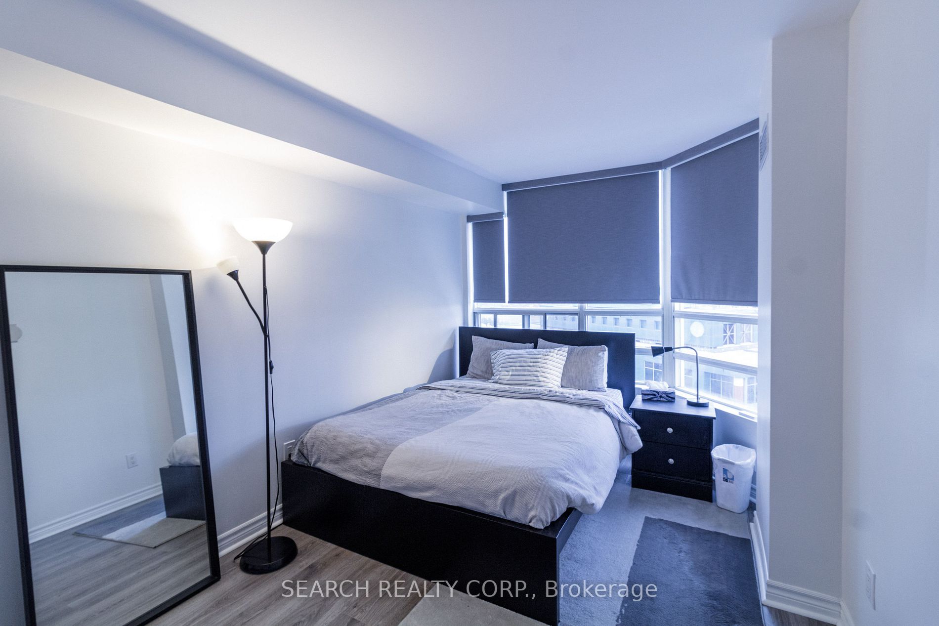 50 Kingsbridge Garden Circ, #1806