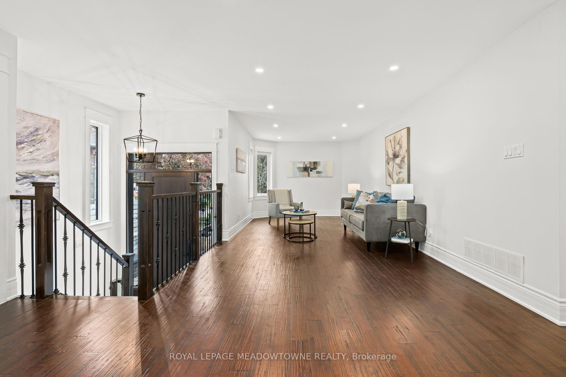 14 Mccullough Cres
