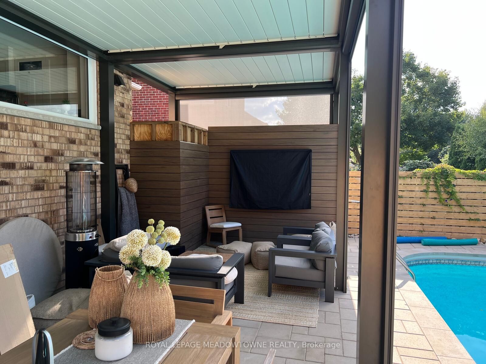 14 Mccullough Cres