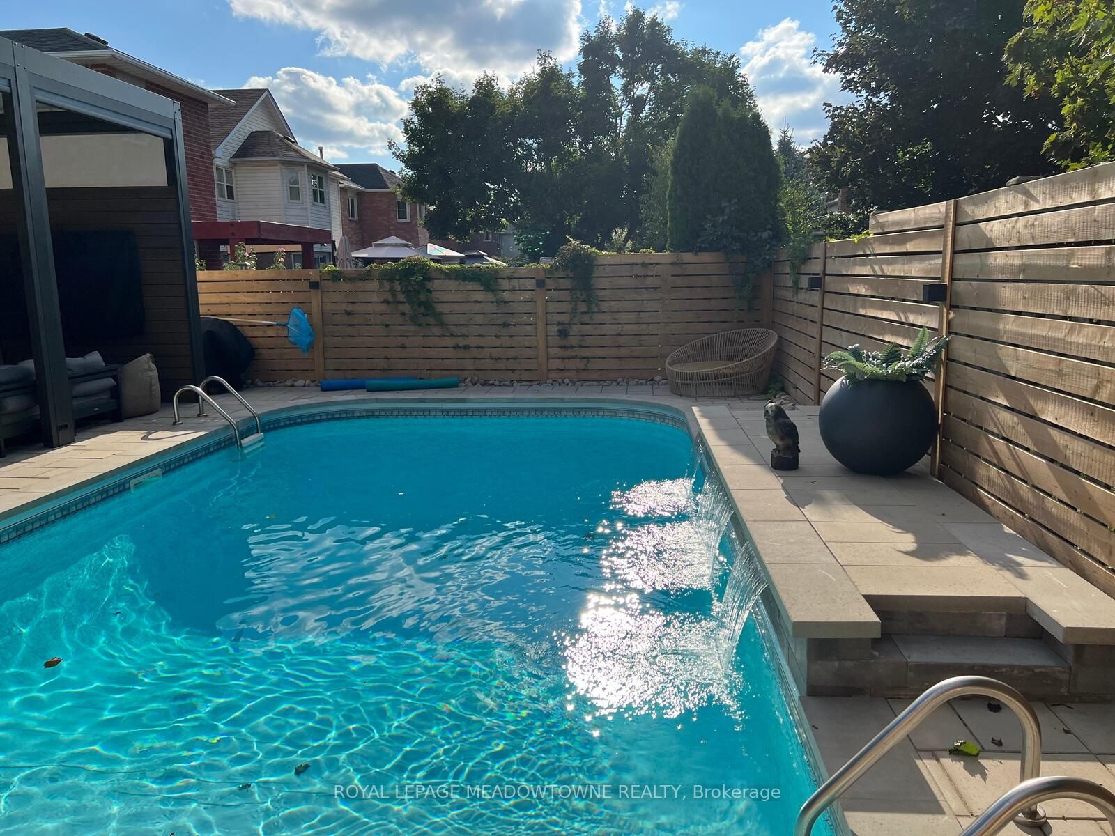 14 Mccullough Cres