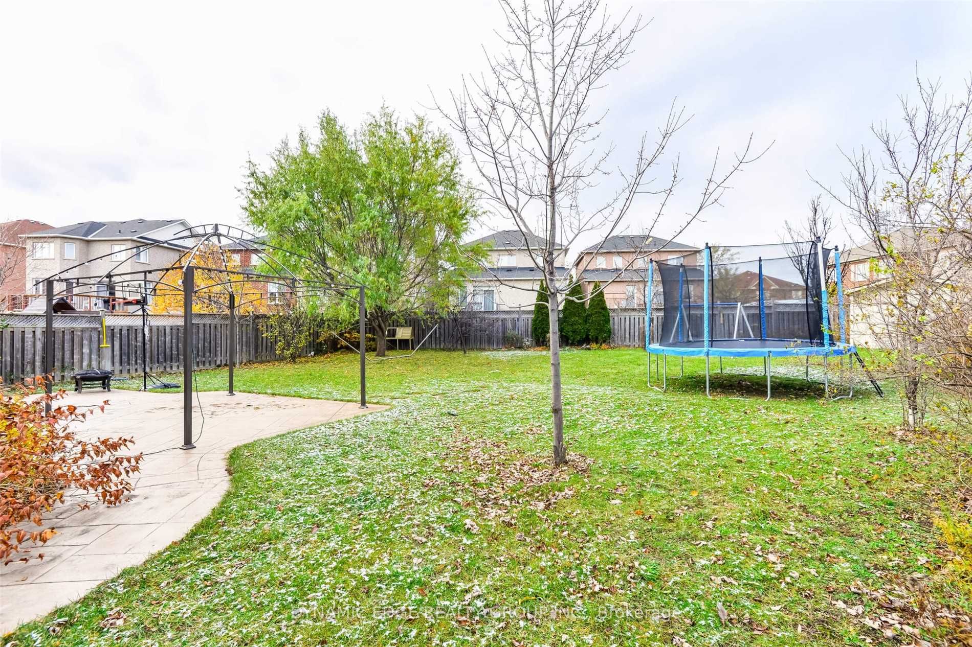 69 Harbourtown Cres