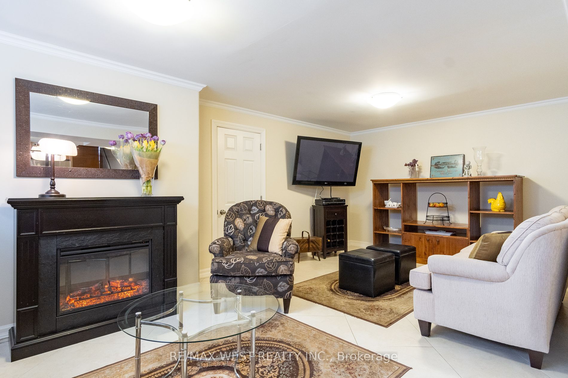 49 Graystone Gdns