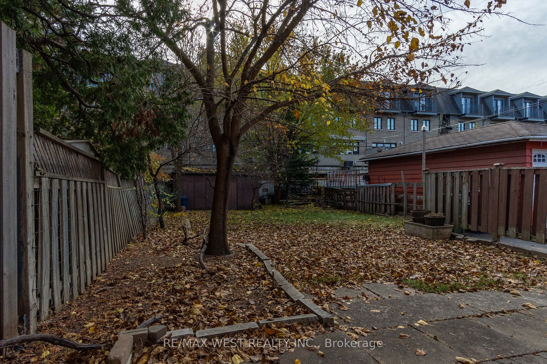 49 Graystone Gdns