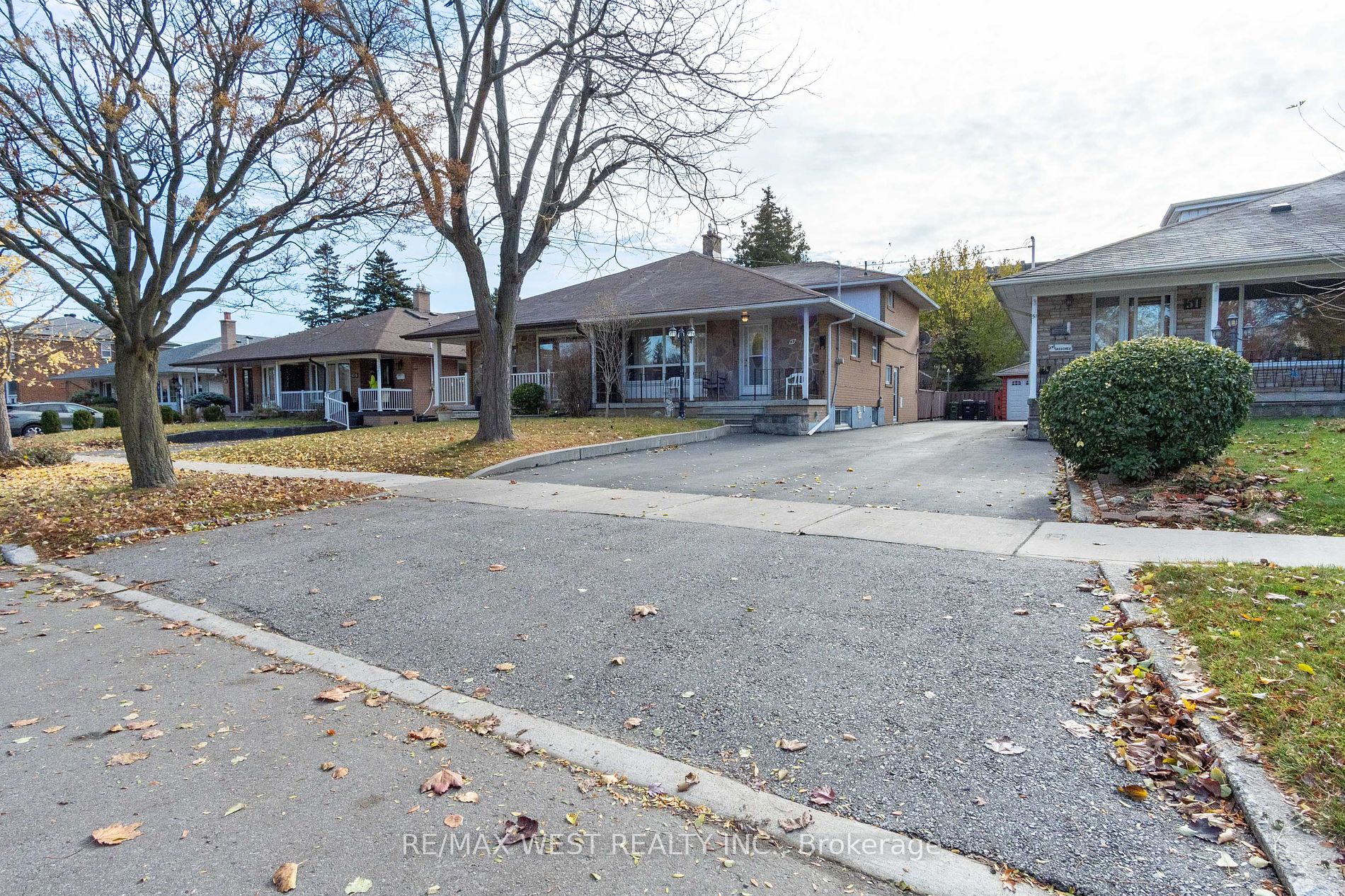 49 Graystone Gdns