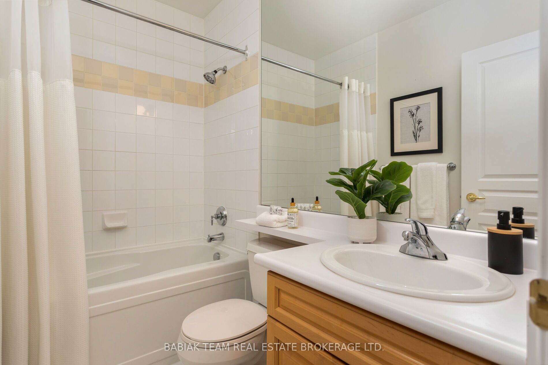 2662 Bloor St W, #1005