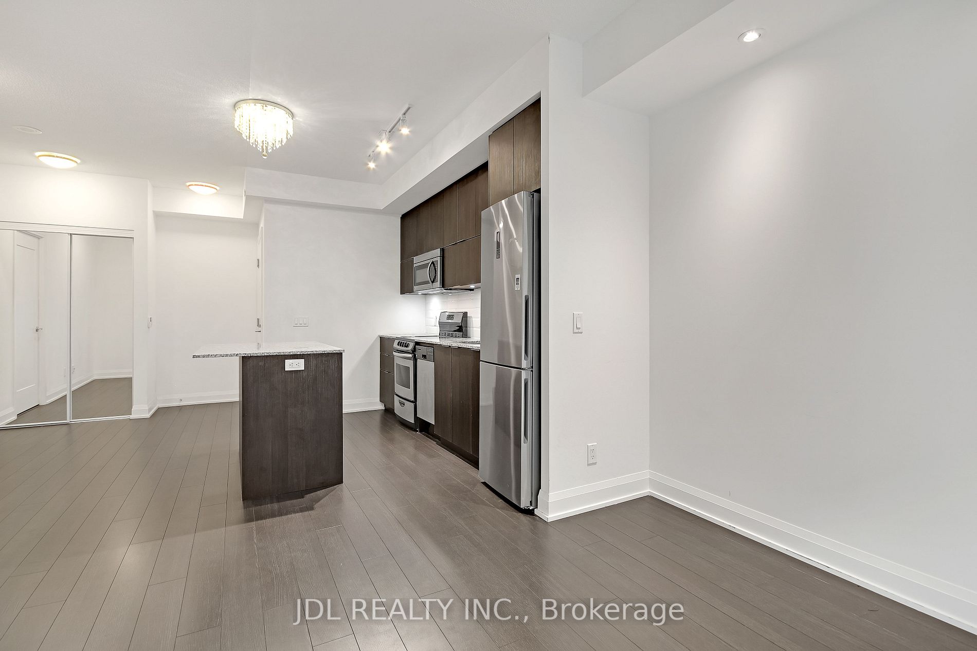 56 Annie Craig Dr, #705