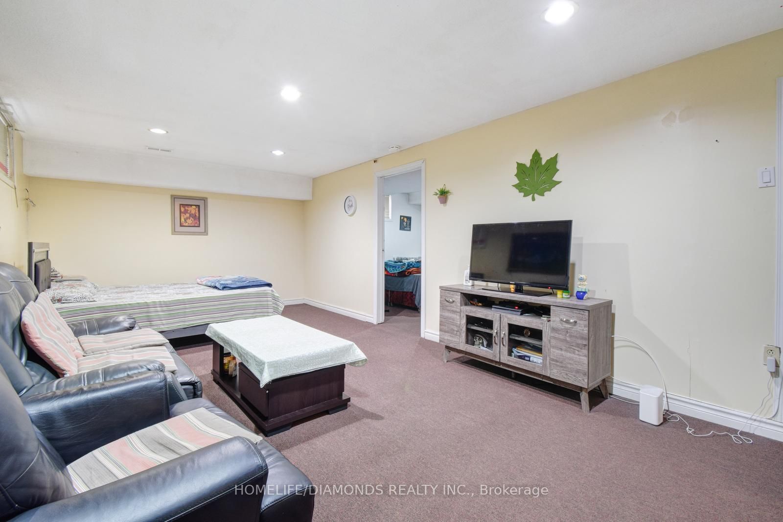 39 Major Oaks Dr