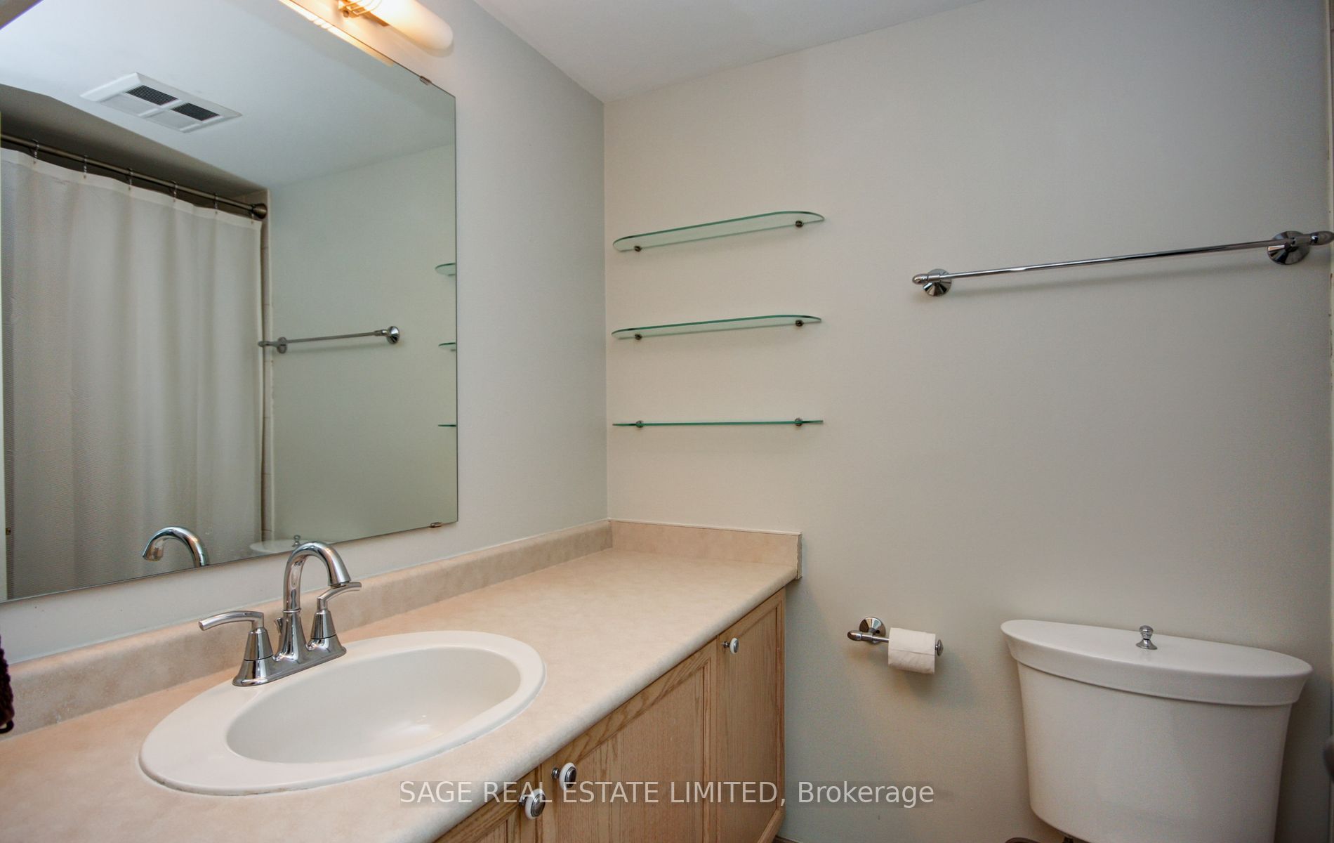 250 Manitoba St, #736