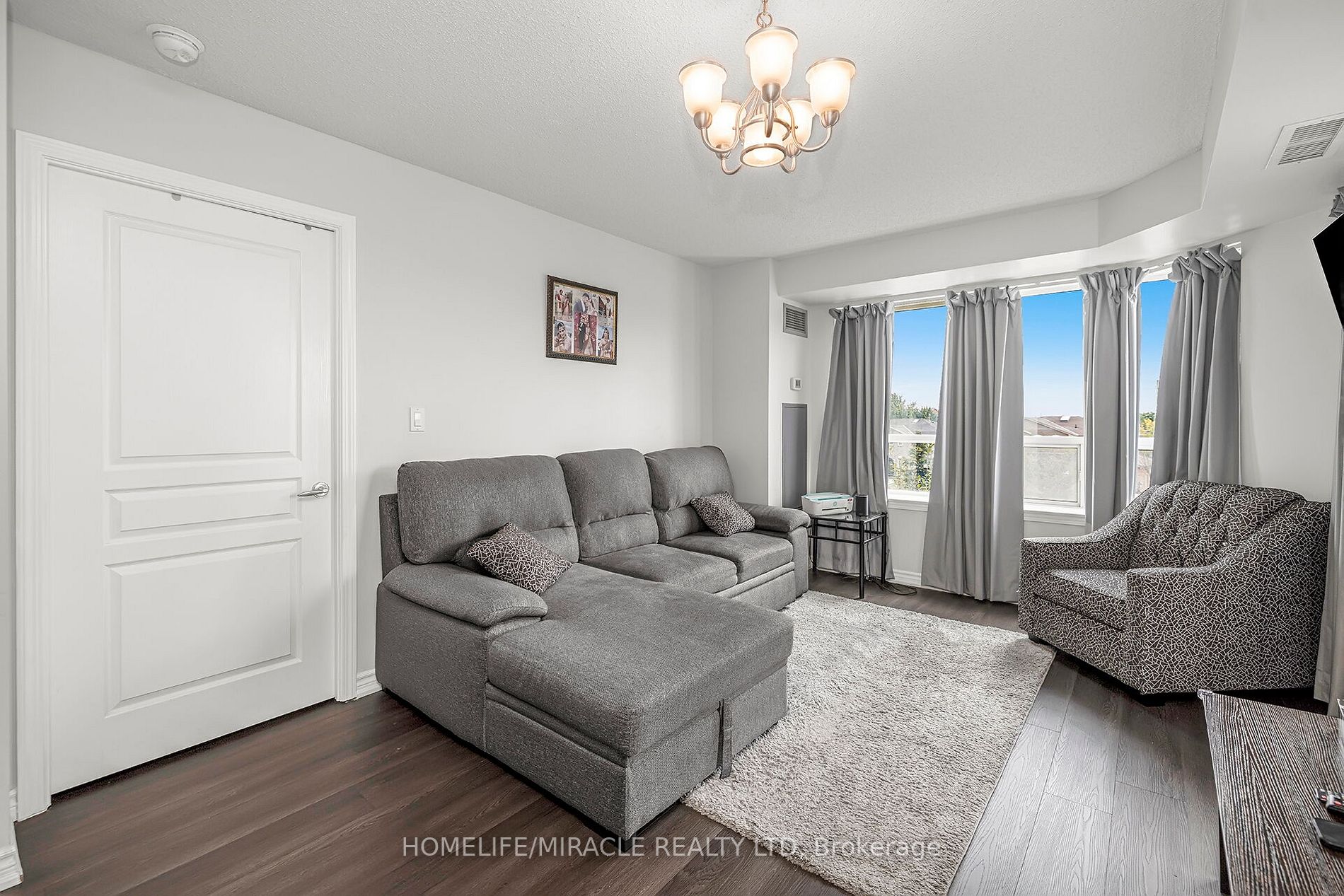 300 Ray Lawson Blvd, #314