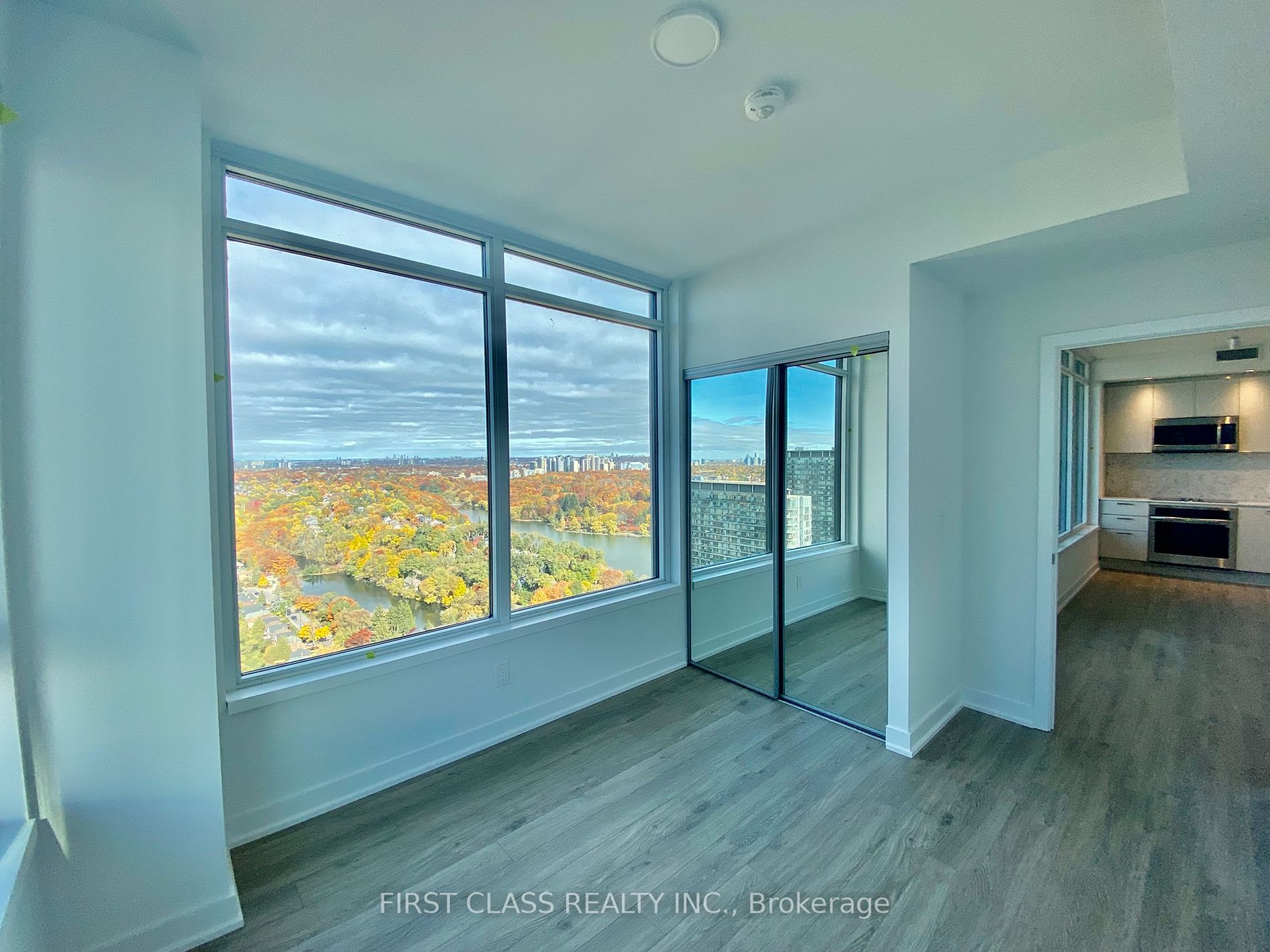 1926 Lakeshore Blvd W, #3612