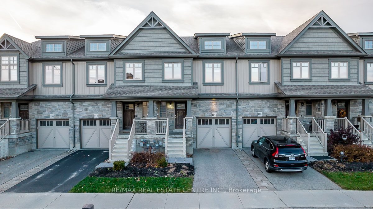 114 Parkinson Cres