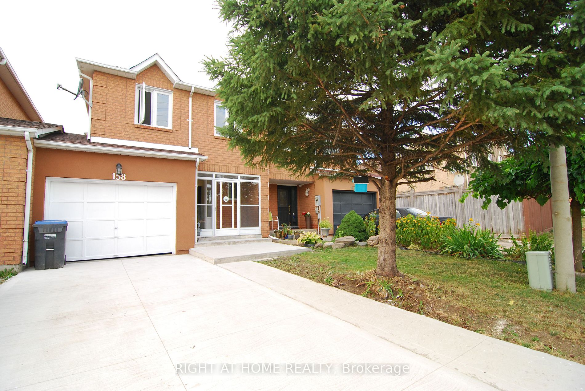 158 Toba Cres
