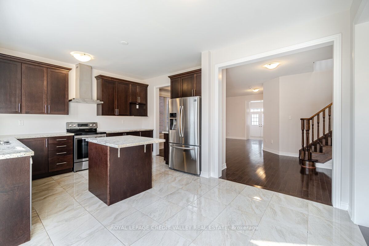 380 Robert Parkinson Dr