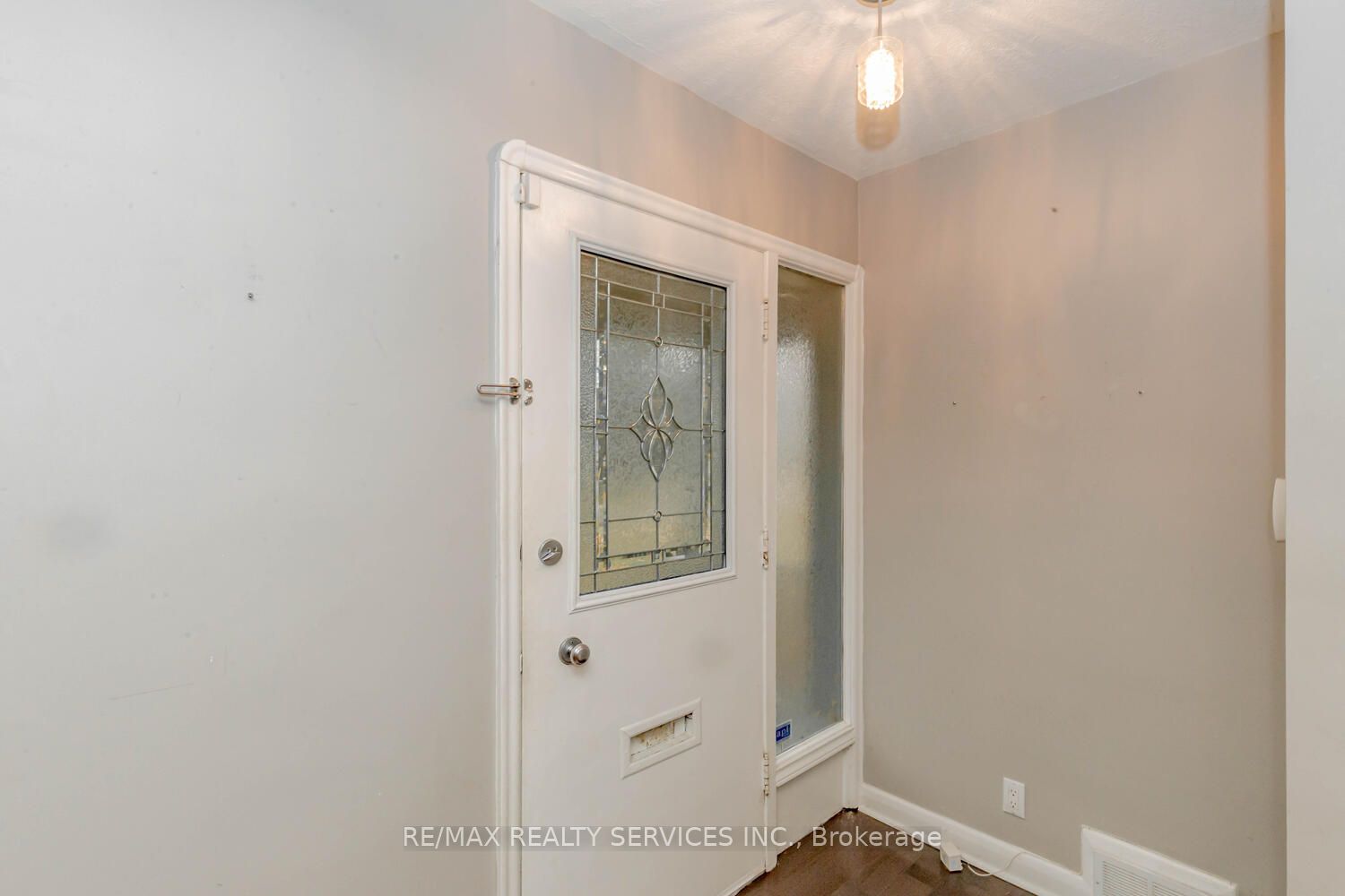 1259 Twin Oaks Dell Dr