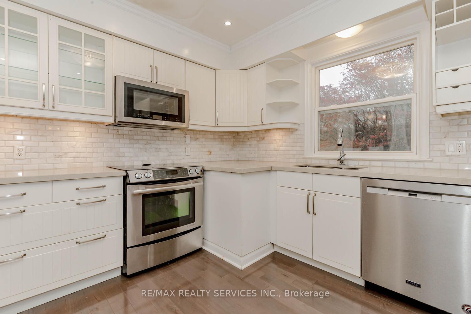 1259 Twin Oaks Dell Dr
