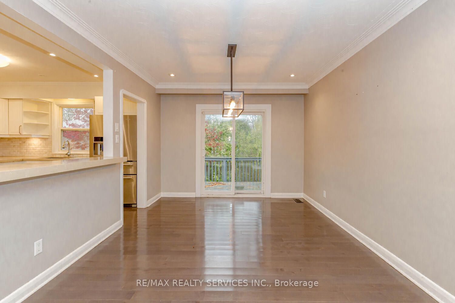 1259 Twin Oaks Dell Dr