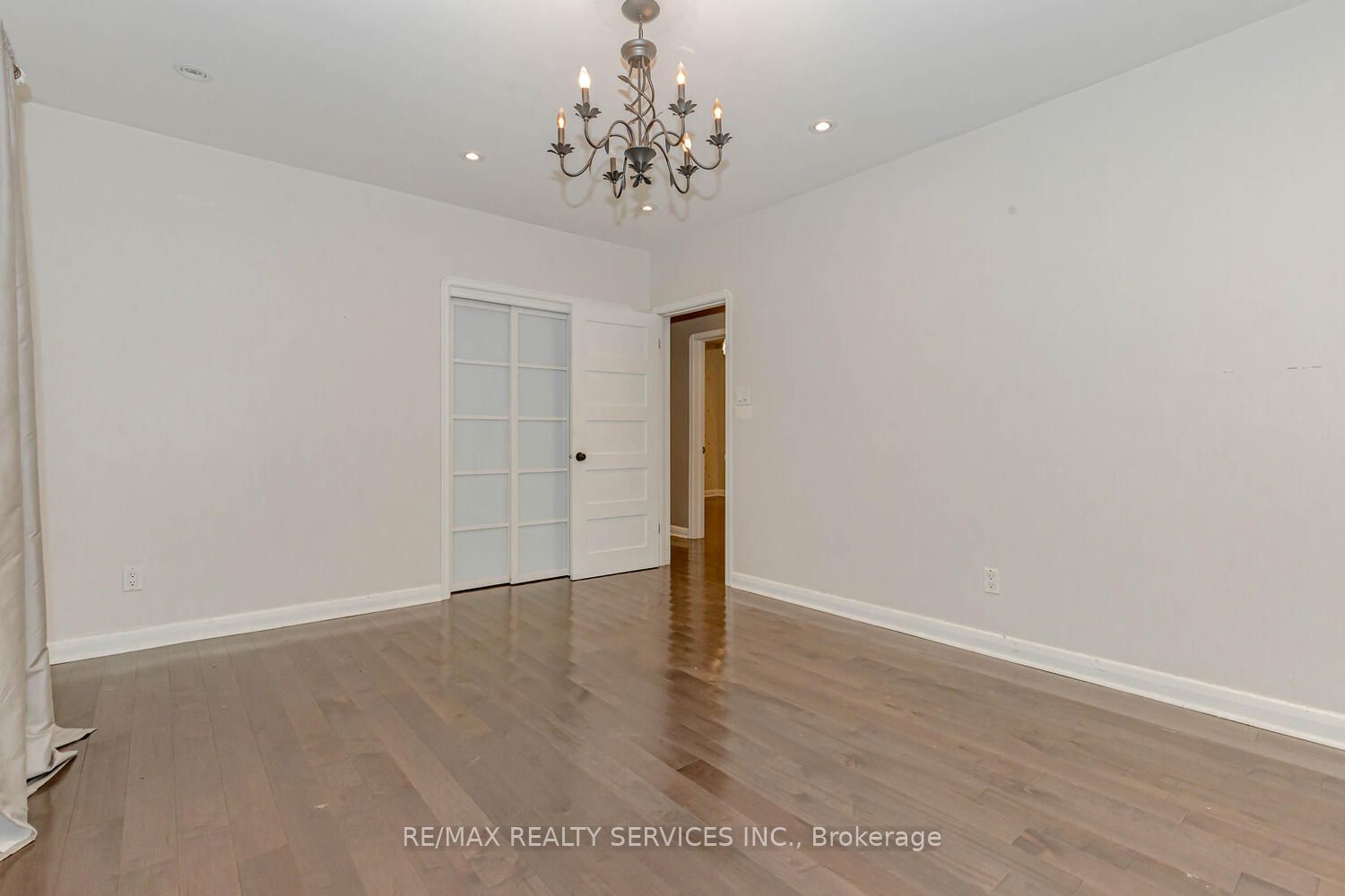 1259 Twin Oaks Dell Dr