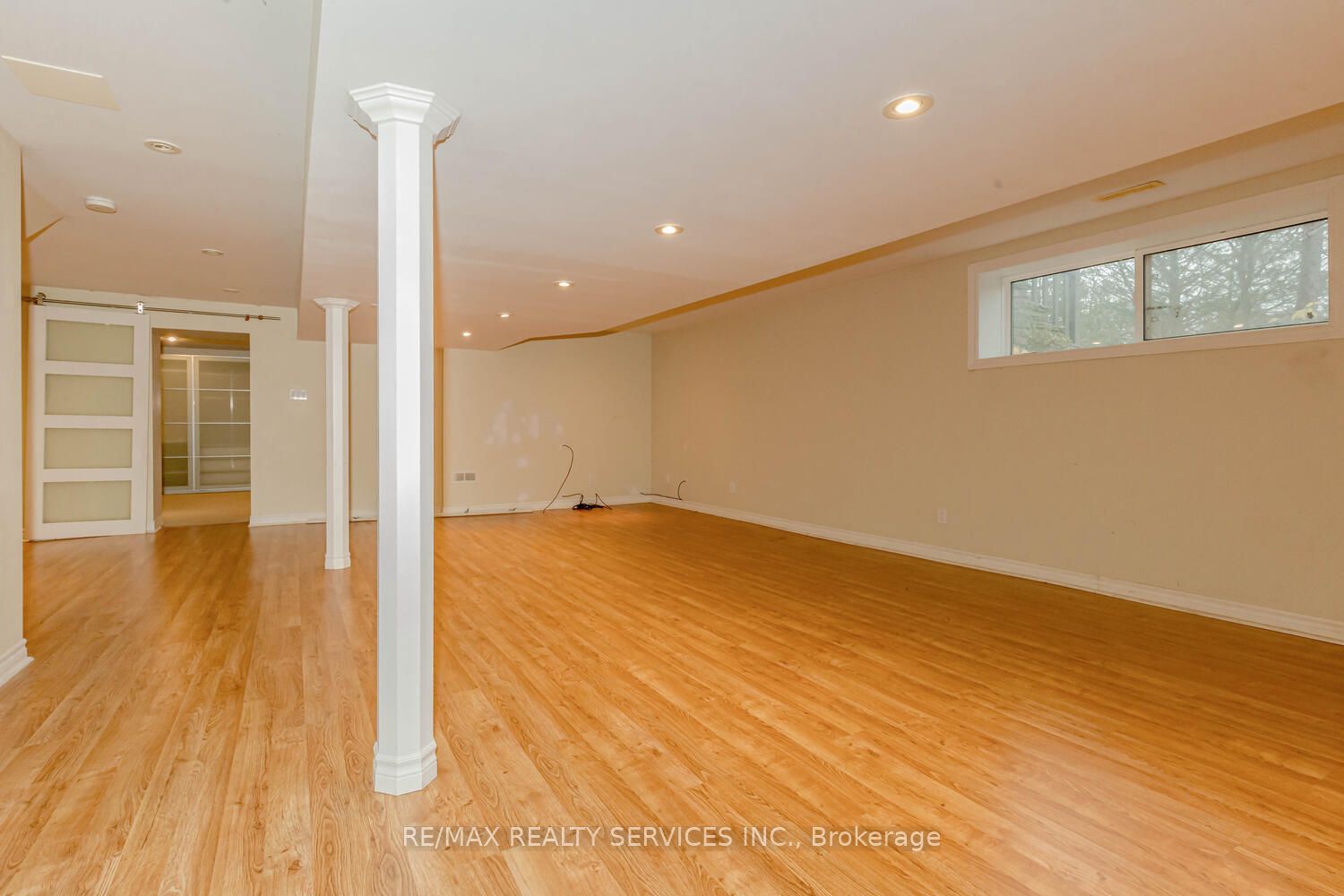 1259 Twin Oaks Dell Dr