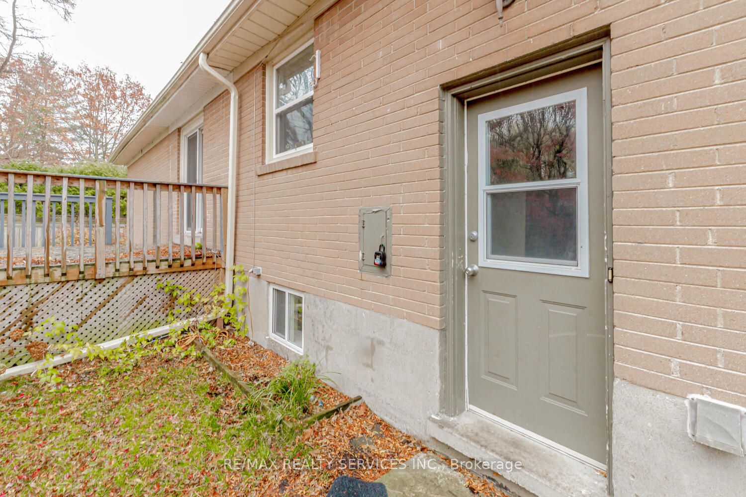 1259 Twin Oaks Dell Dr