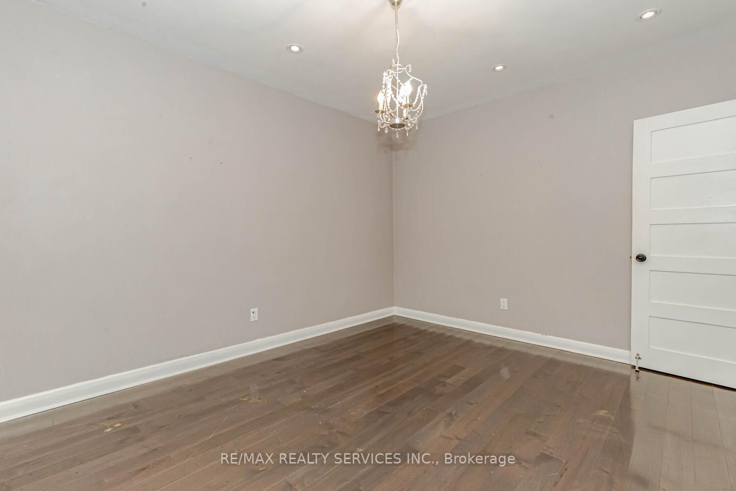 1259 Twin Oaks Dell Dr